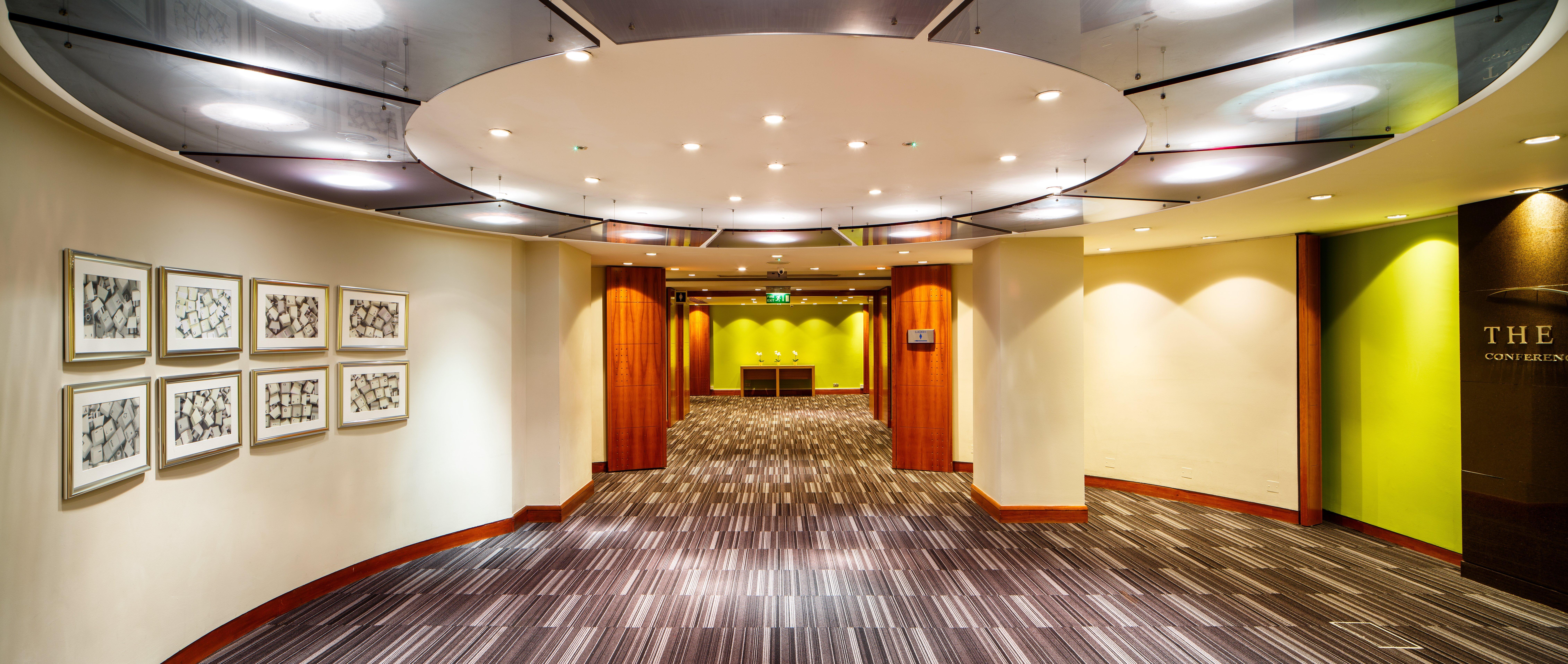 Holiday Inn London Bloomsbury By Ihg Екстериор снимка